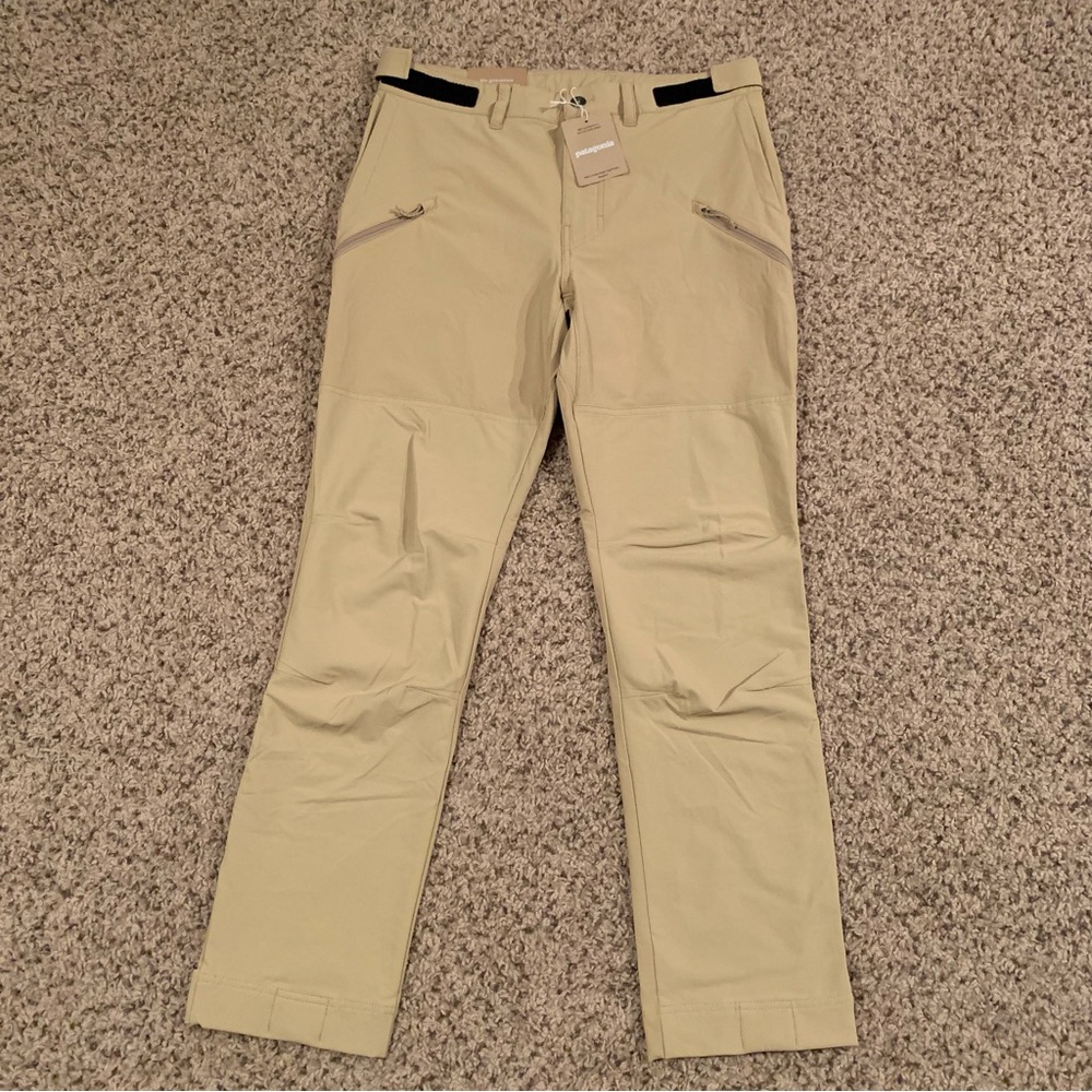 Patagonia Mens Pants Classic Tan Khaki Size 32 (31” Inseam) Point Peak Trail